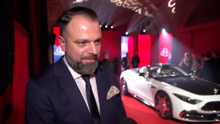 Luksus i sportowy charakter – polska premiera Mercedes-Maybach SL 680 Monogram Series