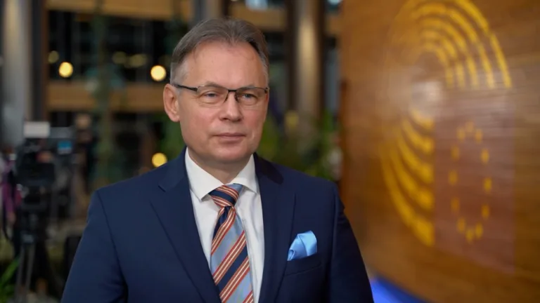 Wzrost poparcia dla prawicy w UE a problem nielegalnej migracji