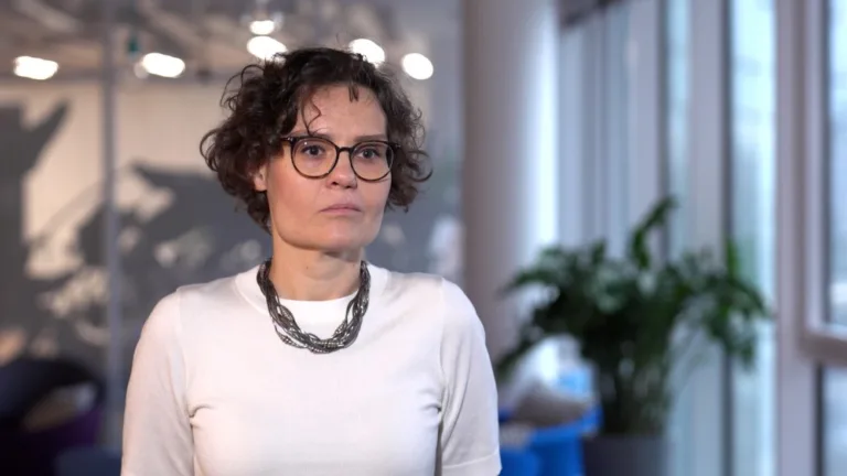 Wzrost Różnorodności Płci w Zarządach Spółek Giełdowych: Kluczowe Wyzwania i Korzyści