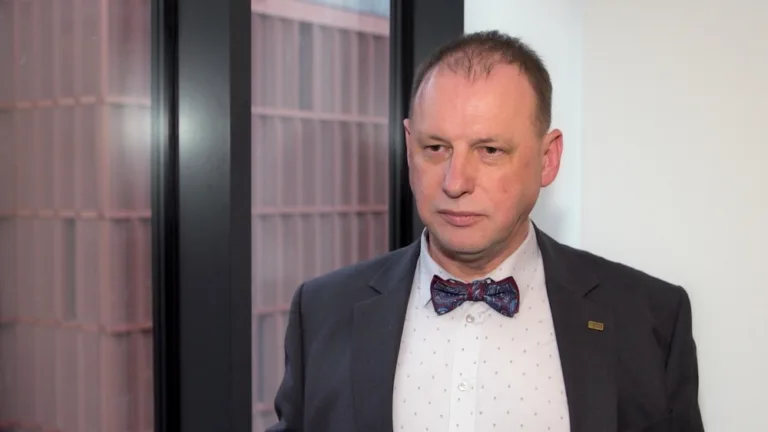 Wzrost zdarzeń SPAD na polskich torach: Czy ETCS poprawi bezpieczeństwo kolei?