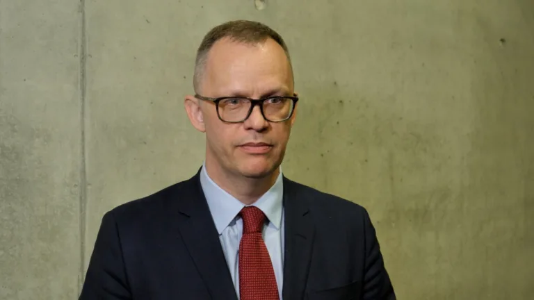 Odbudowa Ukrainy do 2024 roku: Kluczowe sektory i rola polskiego biznesu