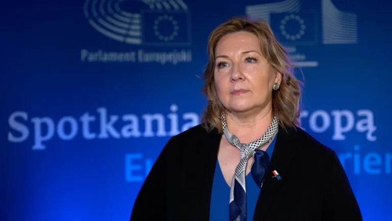 Zaufanie do Unii Europejskiej w Polsce: analizy i wyzwania w kontekście suwerenności