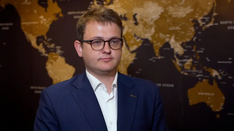 Chaos legislacyjny w branży tytoniowej: nowy podatek akcyzowy i zakazy dotyczące saszetek nikotynowych