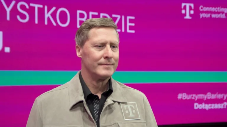T-Mobile wprowadza uproszczoną ofertę „Po prostu” – nowy abonament bez limitów dla Polaków