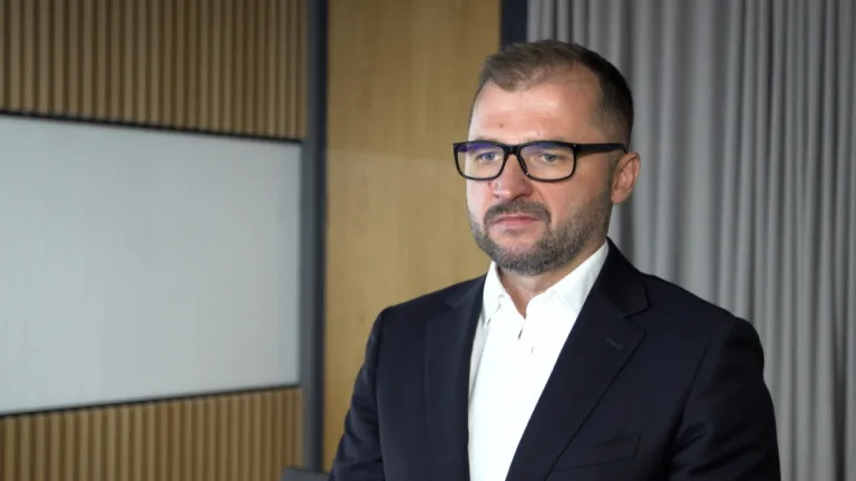 Dynamiczny rozwój rynku gwarancji ubezpieczeniowych w Polsce – wzrost składek i zmiany w sektorze budowlanym