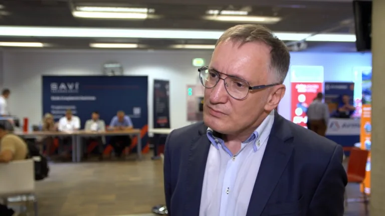 Bezpieczny montaż instalacji fotowoltaicznych – unikaj pożarów i błędów wykonawczych
