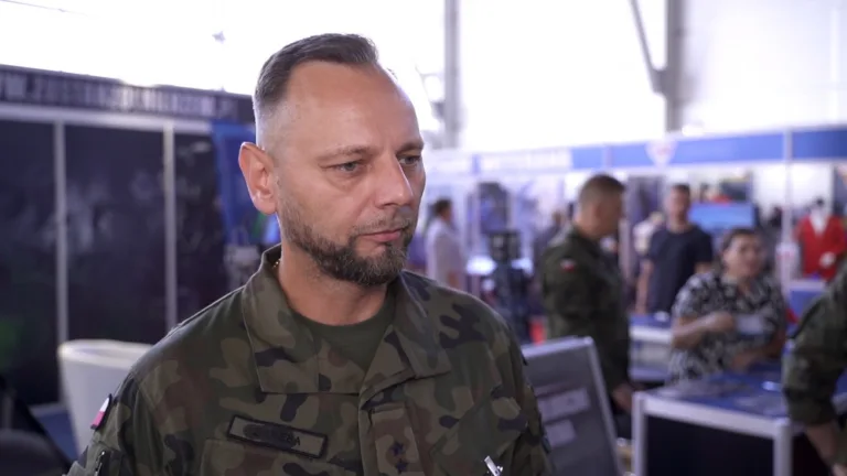 Kobiety w Polskim Wojsku: Wzrost Liczby Żołnierek i Modernizacja Armii
