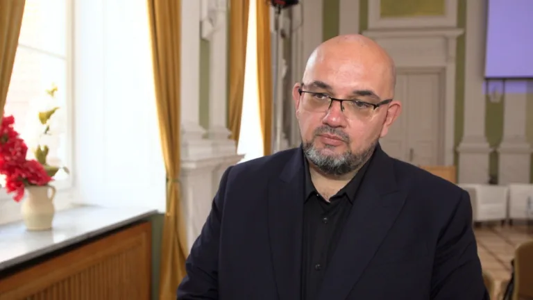 Konsolidacja rynku mleczarskiego w Polsce: Wyzwania i szanse dla producentów