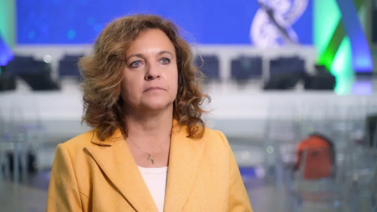 Cyfryzacja w Ochronie Zdrowia: Jak Sztuczna Inteligencja Zmienia Opiekę nad Pacjentem w Polsce